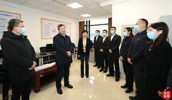 2022年2月7日 曹立軍在科知局看望干部職工(記者 賴杰 攝).jpg