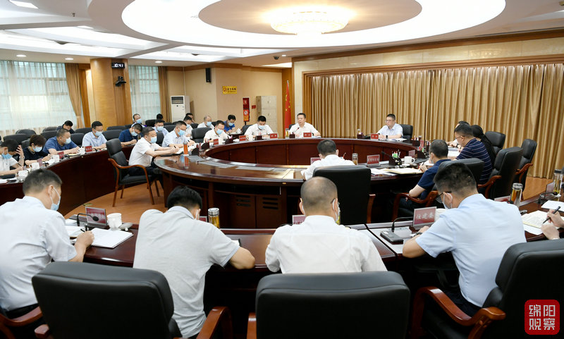 2022年7月18日，李云主持召開疫情防控指揮部會(huì)議  張莉 攝.jpg