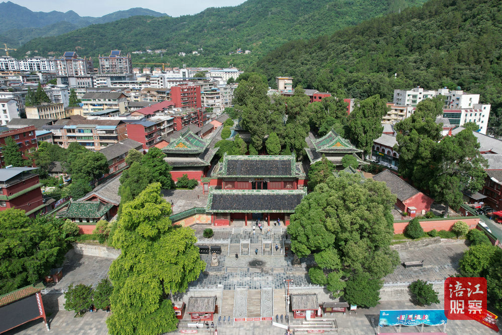 行進(jìn)涪江——平武報恩寺1_1.jpg